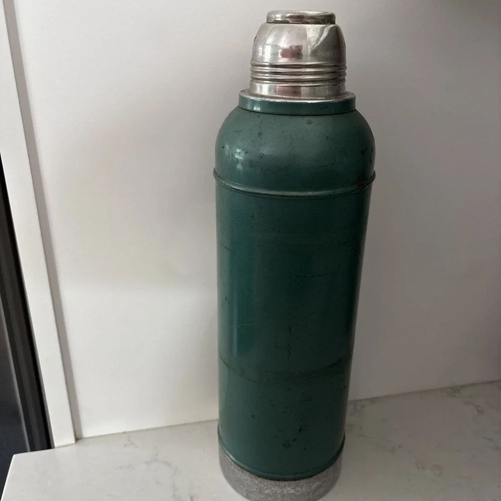Vintage Stanley Super Vac Stainless Steel Lined Thermos USA‎ N945 Red Label - Picture 3 of 7